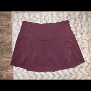 Lululemon maroon skirt